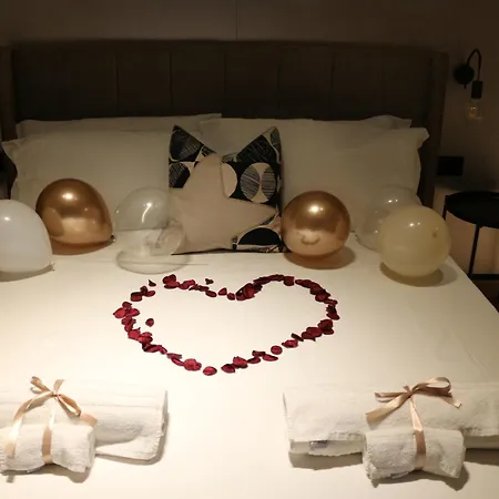 Love hotel Moon Luxury *