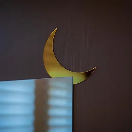 Moon Luxury * Catania