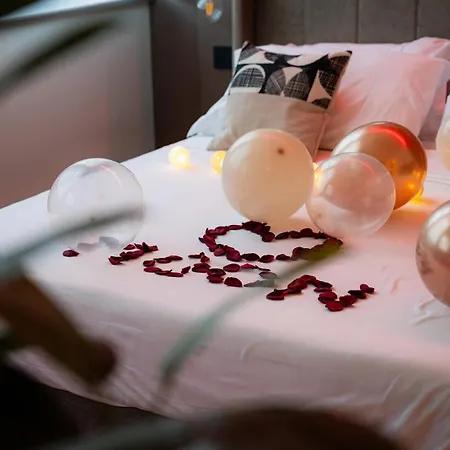 Moon Luxury * Catania