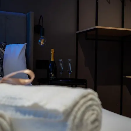 ゲストハウス Moon Luxury 3*