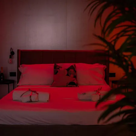 Moon Luxury Love hotel